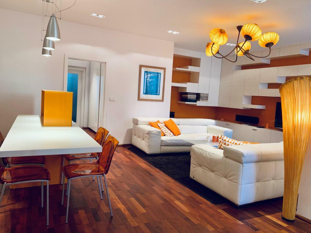 Luxury Apartment In The Center Of פראג מראה חיצוני תמונה