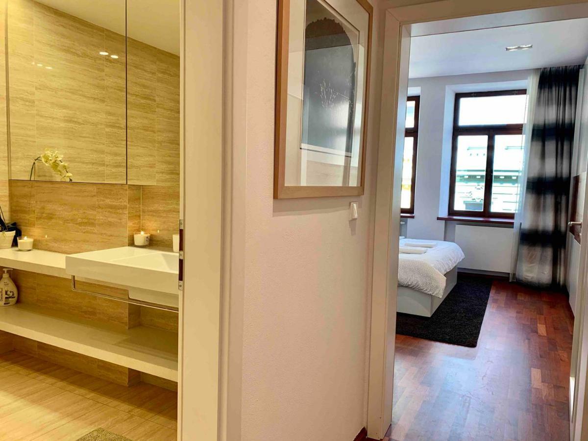 Luxury Apartment In The Center Of פראג מראה חיצוני תמונה
